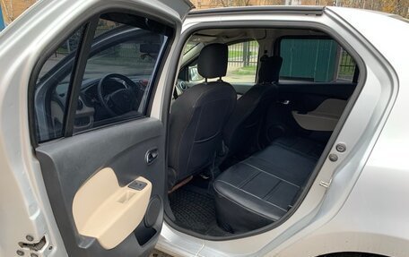 Renault Logan II, 2014 год, 800 000 рублей, 9 фотография