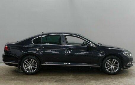 Volkswagen Passat B8 рестайлинг, 2017 год, 1 971 000 рублей, 4 фотография