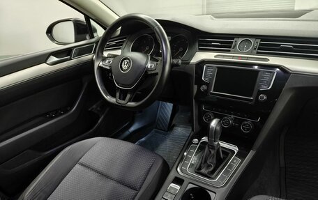 Volkswagen Passat B8 рестайлинг, 2017 год, 1 971 000 рублей, 10 фотография