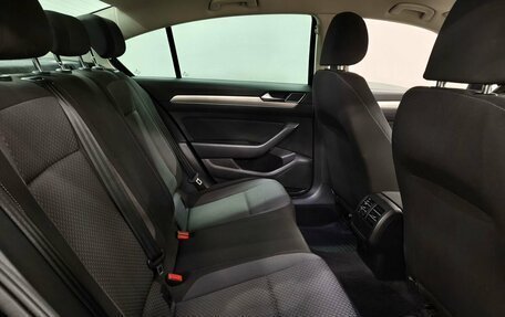 Volkswagen Passat B8 рестайлинг, 2017 год, 1 971 000 рублей, 13 фотография