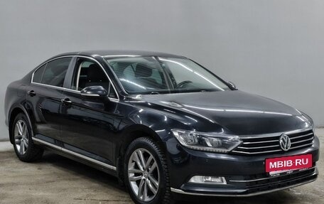 Volkswagen Passat B8 рестайлинг, 2017 год, 1 971 000 рублей, 3 фотография