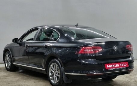 Volkswagen Passat B8 рестайлинг, 2017 год, 1 971 000 рублей, 7 фотография