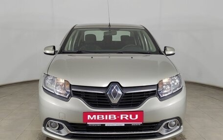 Renault Logan II, 2015 год, 820 000 рублей, 2 фотография