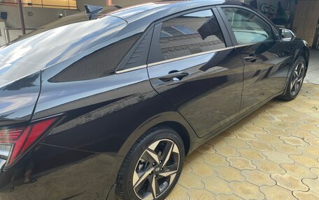 Hyundai Elantra, 2022 год, 2 550 000 рублей, 2 фотография