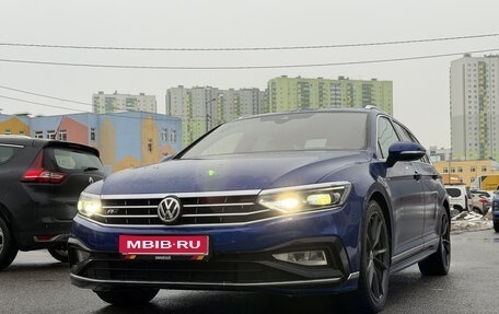Volkswagen Passat B8 рестайлинг, 2019 год, 3 650 000 рублей, 1 фотография