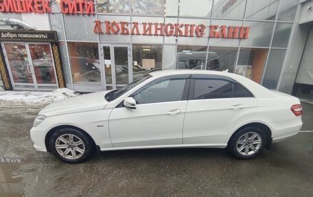 Mercedes-Benz E-Класс, 2012 год, 1 600 000 рублей, 3 фотография