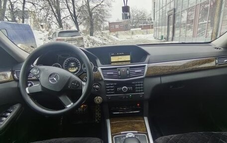 Mercedes-Benz E-Класс, 2012 год, 1 600 000 рублей, 9 фотография