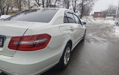 Mercedes-Benz E-Класс, 2012 год, 1 600 000 рублей, 7 фотография
