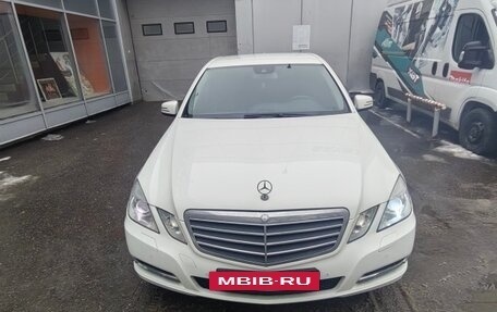 Mercedes-Benz E-Класс, 2012 год, 1 600 000 рублей, 4 фотография