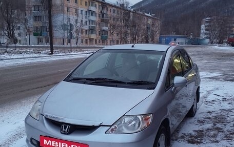 Honda Fit Aria, 2005 год, 339 000 рублей, 2 фотография