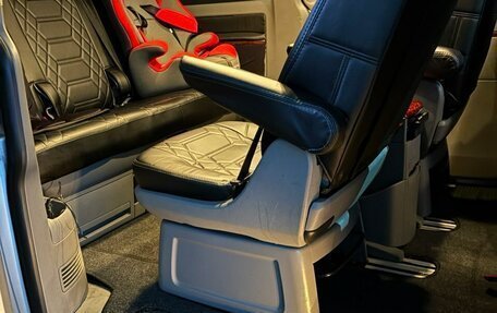 Volkswagen Multivan T5, 2006 год, 1 475 000 рублей, 10 фотография