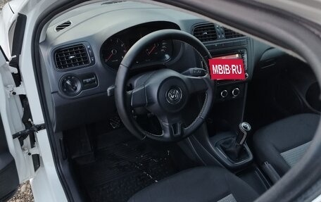 Volkswagen Polo VI (EU Market), 2011 год, 720 000 рублей, 10 фотография