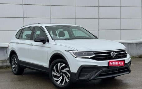 Volkswagen Tiguan II, 2025 год, 3 745 000 рублей, 3 фотография