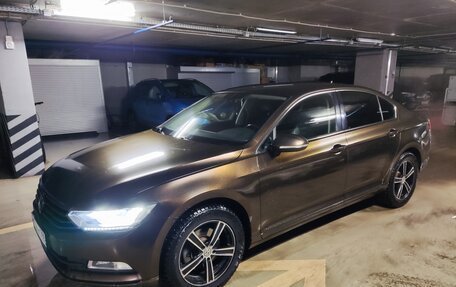 Volkswagen Passat B8 рестайлинг, 2015 год, 1 900 000 рублей, 2 фотография