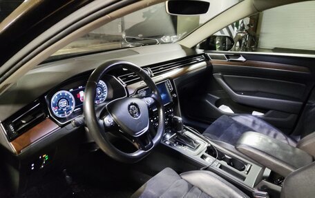 Volkswagen Passat B8 рестайлинг, 2015 год, 1 900 000 рублей, 13 фотография