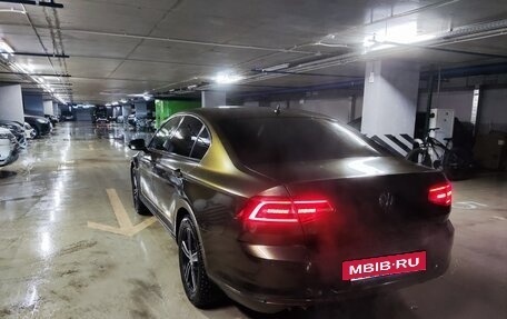 Volkswagen Passat B8 рестайлинг, 2015 год, 1 900 000 рублей, 8 фотография