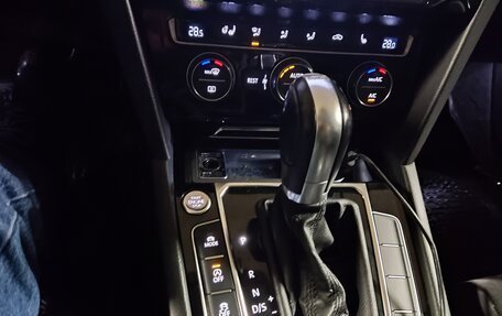 Volkswagen Passat B8 рестайлинг, 2015 год, 1 900 000 рублей, 22 фотография