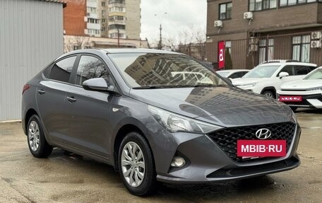 Hyundai Solaris II рестайлинг, 2022 год, 1 770 000 рублей, 5 фотография