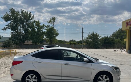 Hyundai Solaris II рестайлинг, 2016 год, 950 000 рублей, 6 фотография