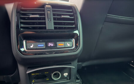 Volkswagen Passat B8 рестайлинг, 2019 год, 3 650 000 рублей, 29 фотография