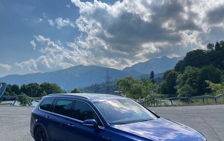 Volkswagen Passat B8 рестайлинг, 2019 год, 3 650 000 рублей, 40 фотография