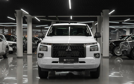 Mitsubishi L200, 2024 год, 4 500 000 рублей, 3 фотография