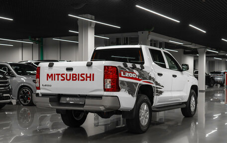 Mitsubishi L200, 2024 год, 4 500 000 рублей, 4 фотография