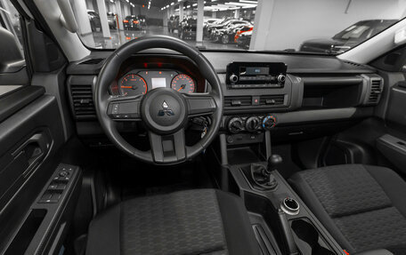 Mitsubishi L200, 2024 год, 4 500 000 рублей, 7 фотография