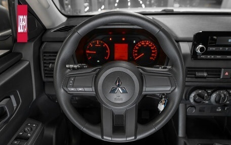 Mitsubishi L200, 2024 год, 4 500 000 рублей, 10 фотография