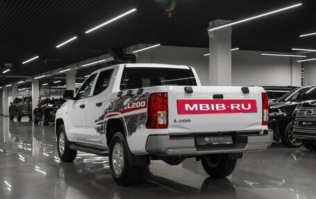 Mitsubishi L200, 2024 год, 4 500 000 рублей, 5 фотография