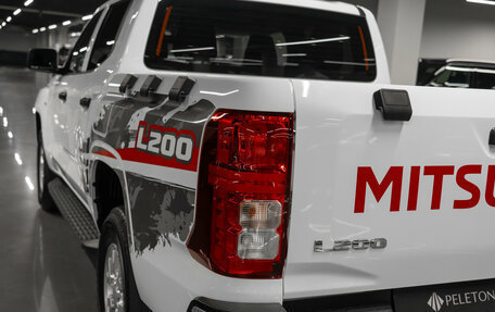 Mitsubishi L200, 2024 год, 4 500 000 рублей, 21 фотография