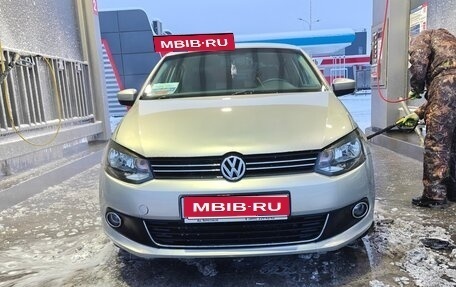 Volkswagen Polo VI (EU Market), 2011 год, 700 000 рублей, 1 фотография