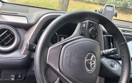 Toyota RAV4, 2018 год, 3 400 000 рублей, 2 фотография