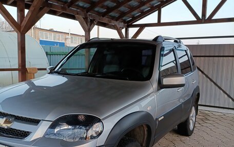Chevrolet Niva I рестайлинг, 2012 год, 675 000 рублей, 2 фотография