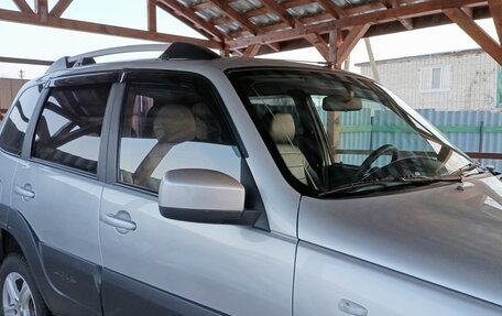 Chevrolet Niva I рестайлинг, 2012 год, 675 000 рублей, 4 фотография