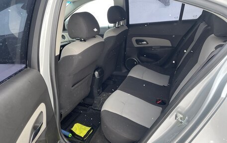 Chevrolet Cruze II, 2011 год, 550 000 рублей, 6 фотография