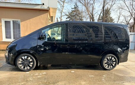 Hyundai Staria, 2022 год, 4 270 000 рублей, 2 фотография