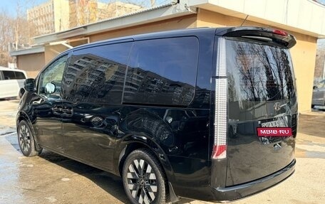 Hyundai Staria, 2022 год, 4 270 000 рублей, 3 фотография