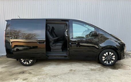 Hyundai Staria, 2022 год, 4 270 000 рублей, 9 фотография