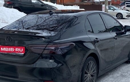 Toyota Camry, 2018 год, 2 600 000 рублей, 3 фотография