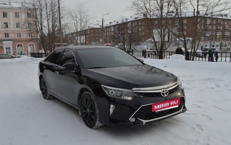 Toyota Camry, 2017 год, 2 550 000 рублей, 3 фотография