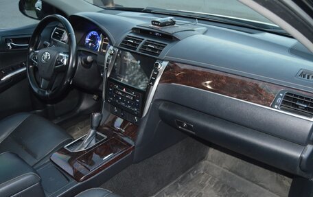 Toyota Camry, 2017 год, 2 550 000 рублей, 9 фотография