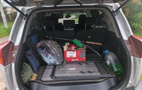 Toyota RAV4, 2014 год, 1 670 000 рублей, 12 фотография