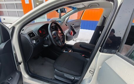 Volkswagen Polo VI (EU Market), 2011 год, 700 000 рублей, 9 фотография