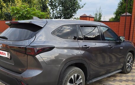 Toyota Highlander, 2021 год, 4 300 000 рублей, 7 фотография