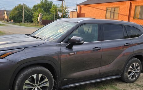 Toyota Highlander, 2021 год, 4 300 000 рублей, 4 фотография