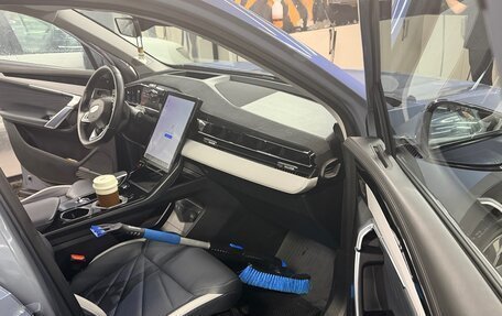 Geely Atlas, 2023 год, 3 000 000 рублей, 5 фотография