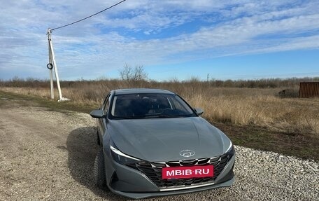 Hyundai Elantra, 2021 год, 2 080 000 рублей, 2 фотография