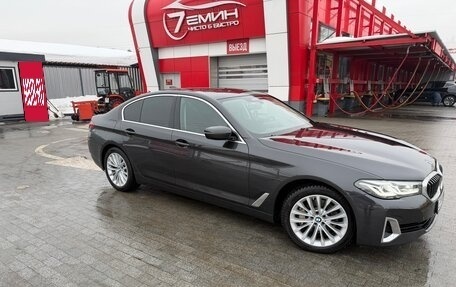 BMW 5 серия, 2021 год, 6 000 000 рублей, 3 фотография