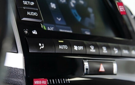 Toyota Land Cruiser 200, 2013 год, 3 360 000 рублей, 16 фотография